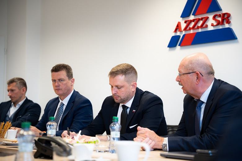 Zamestnávatelia ocenili kroky ministra zdravotníctva
