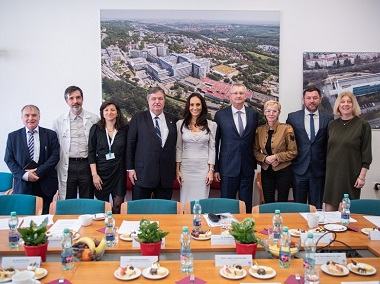 Ministerka Zuzana Dolinková rokovala v Prahe s českým ministrom zdravotníctva Vlastimilom Válekom