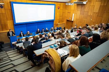 Minister zdravotníctva rokoval s riaditeľmi nemocníc