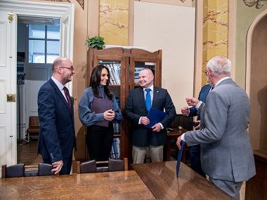 NCZI a Lekárska fakulta UK za prítomnosti ministerky zdravotníctva Zuzany Dolinkovej podpísali memorandá o spolupráci