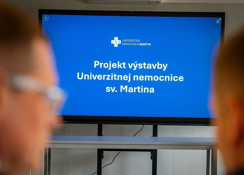 Minister zdravotníctva K. Šaško a vicepremiér P. Kmec skontrolovali výstavbu nemocnice v Martine