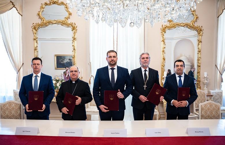 Podpis Memorandum o spolupráci v oblasti podpory duchovnej služby v zdravotníctve