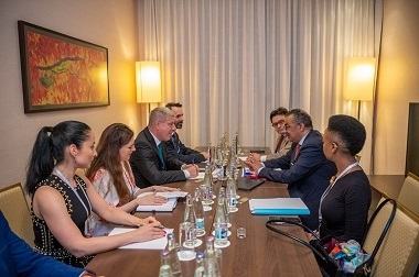 Minister zdravotníctva SR Vladimír Lengvarský s generálnym riaditeľom WHO Tedrosom Adhanom Gebreyesusom